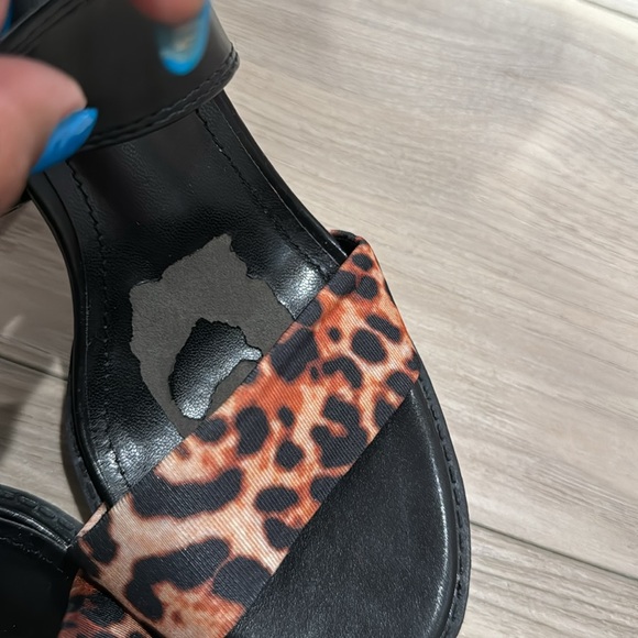 (SOLD)Heels - Picture 5 of 6